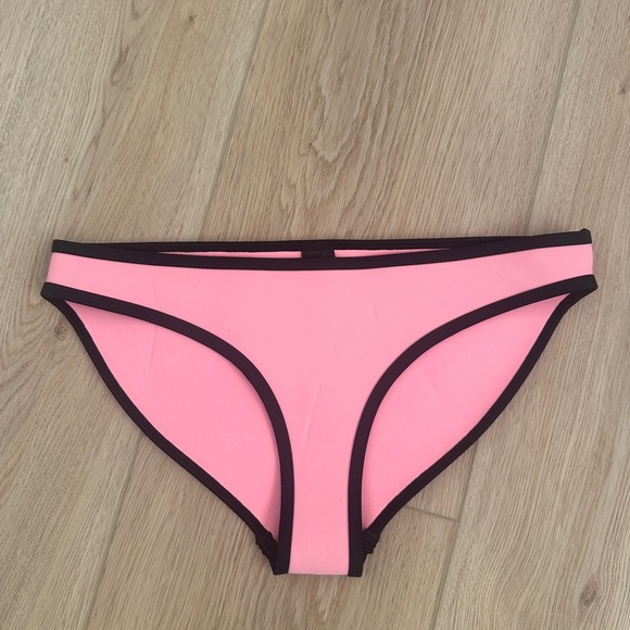 TRIANGL Pink and Black Swimwear Bottom - Picture 1 of 5